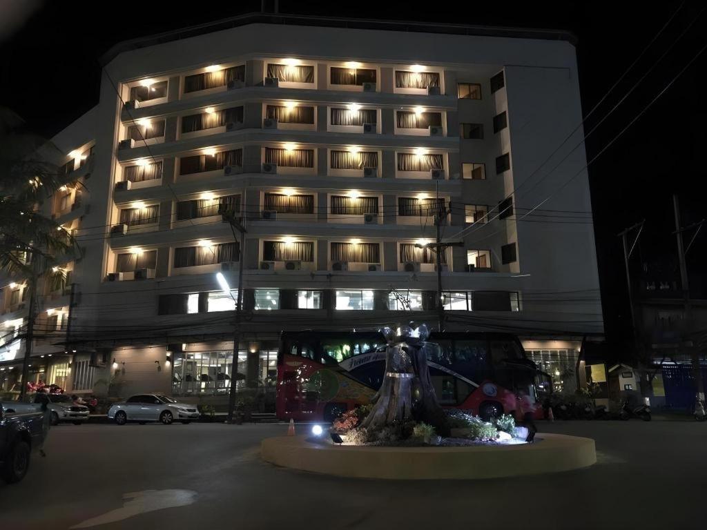 Thai Hotel Krabi town Buitenkant foto