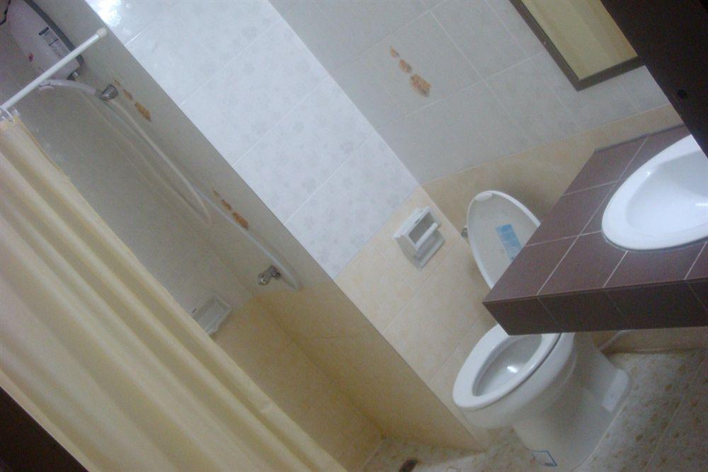 Thai Hotel Krabi town Buitenkant foto