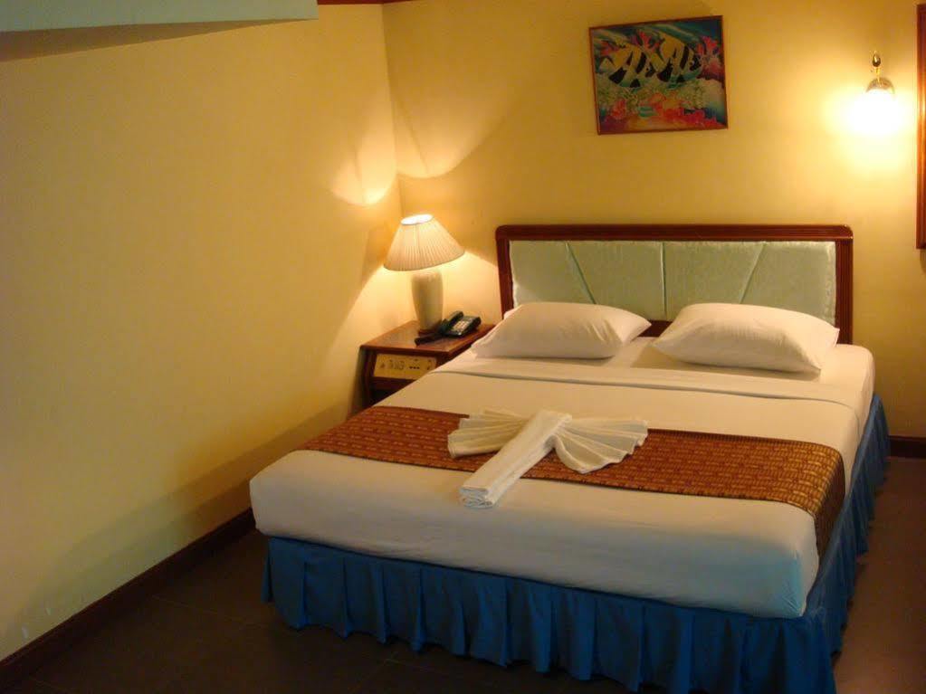 Thai Hotel Krabi town Buitenkant foto